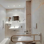 Hotel Am Schloss Koepenick By Golden Tulip 3*