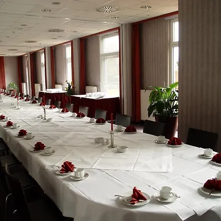 Hotel Am Schloss Koepenick By Golden Tulip 3*