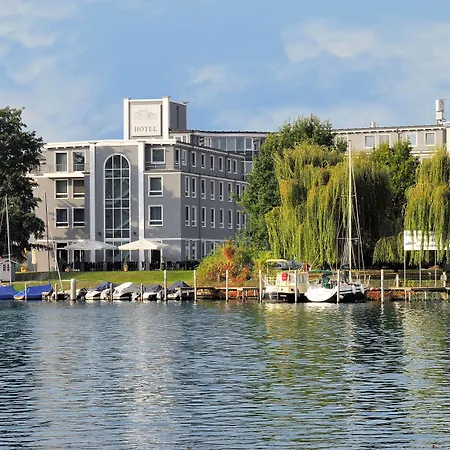 ホテル Am Schloss Koepenick By Golden Tulip 3*