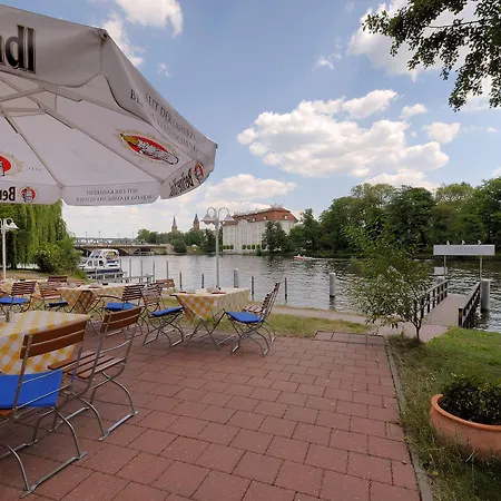 Am Schloss Koepenick By Golden Tulip Отель 3*