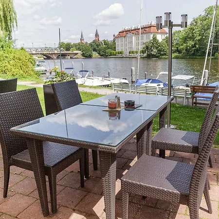 Am Schloss Koepenick By Golden Tulip 3* Berlín