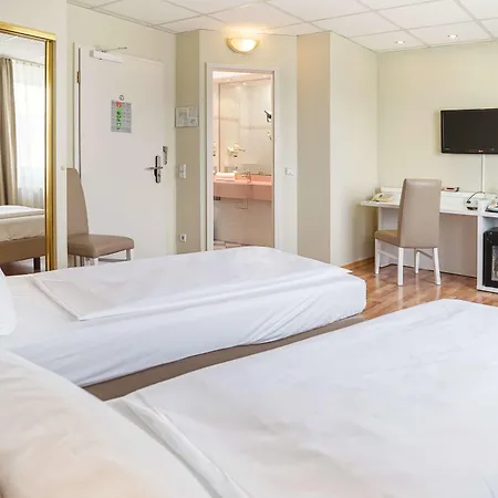 Hotel Am Schloss Koepenick By Golden Tulip 3*