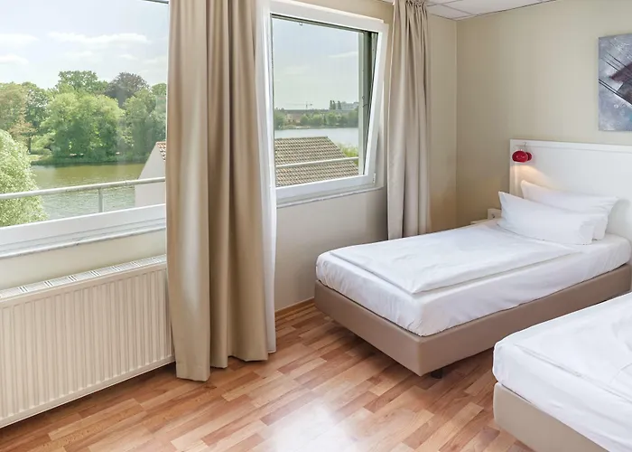 ホテル Am Schloss Koepenick By Golden Tulip 3*