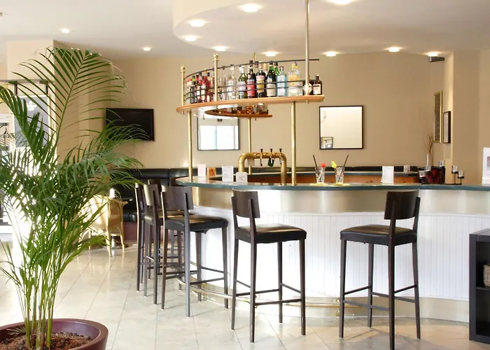 金郁金香克佩尼克北欧酒店 3*