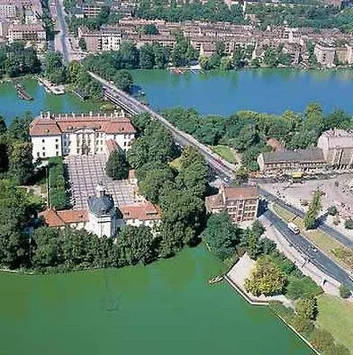 金郁金香克佩尼克北欧酒店 3*