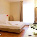 Am Schloss Koepenick By Golden Tulip Hotell Berlin