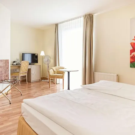 Hotel Am Schloss Koepenick By Golden Tulip 3*