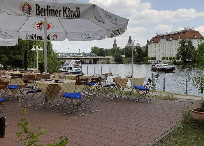 Hotel Am Schloss Koepenick By Golden Tulip 3*