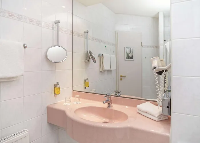 Hotel Am Schloss Koepenick By Golden Tulip Berlin