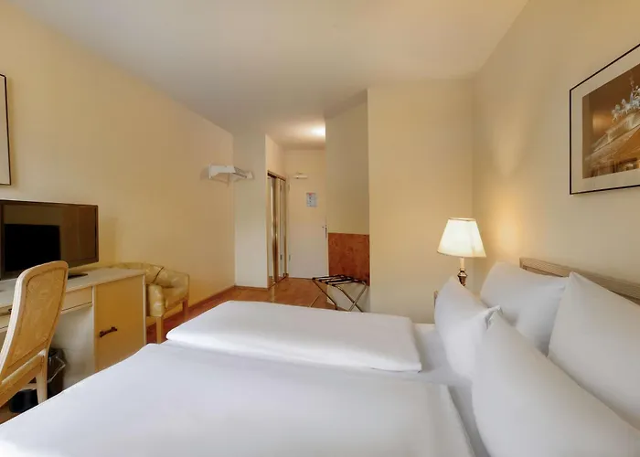 Am Schloss Koepenick By Golden Tulip Berlin