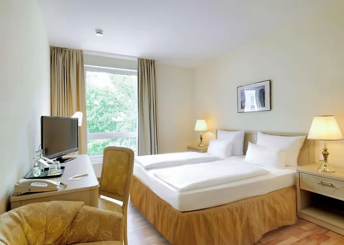 Hotel Am Schloss Koepenick By Golden Tulip 3*